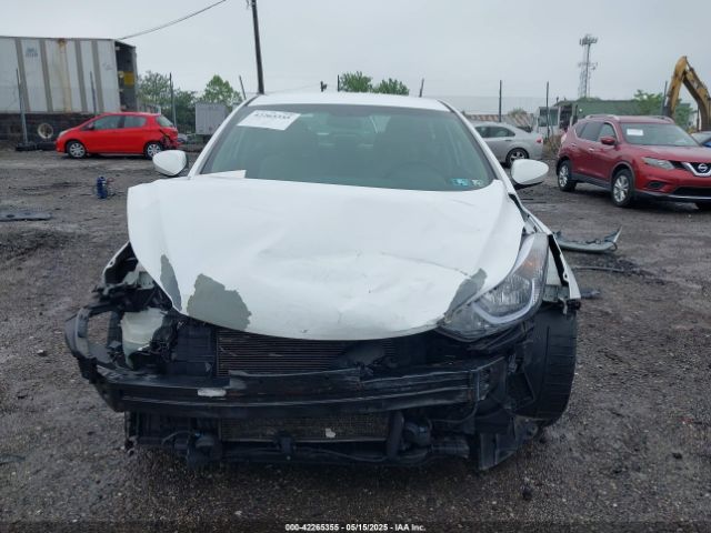 5NPDH4AE2GH654376 Hyundai ELANTRA SE