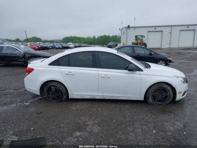 1G1PA5SG7E7218513 Chevrolet Cruze Ls Auto