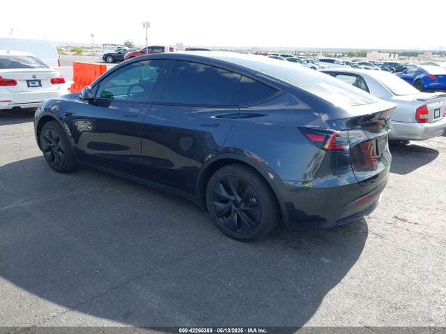 7SAYGAEE7RF119884 Tesla Model Y