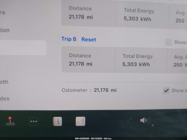 7SAYGAEE7RF119884 Tesla Model Y