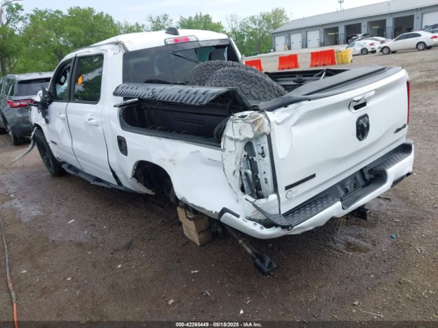 2020 RAM 1500 1C6SRFFT8LN301178 Photo 2