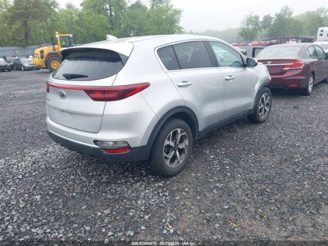 KNDPMCAC8M7915382 KIA Sportage Lx