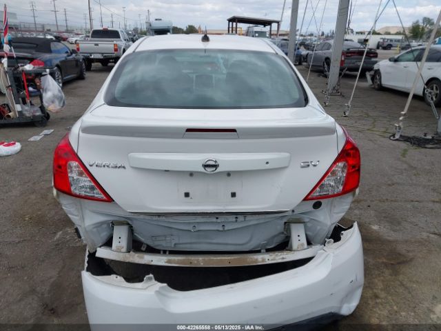 3N1CN7AP0HL802696 Nissan 2017