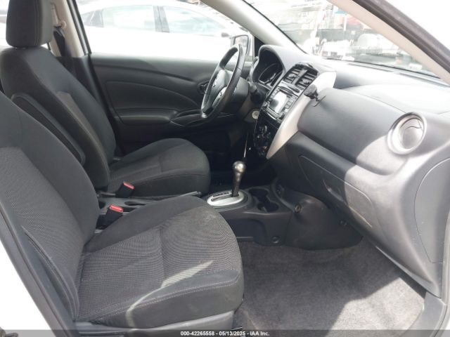 3N1CN7AP0HL802696 Nissan 2017