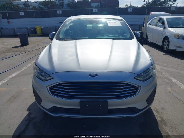 3FA6P0HD2KR252581 Ford FUSION SE