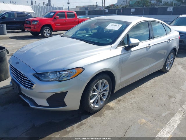 3FA6P0HD2KR252581 Ford FUSION SE