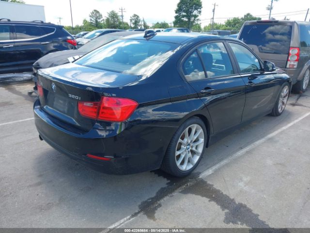 2013 BMW 320I WBA3B1C58DF461645 Photo 3