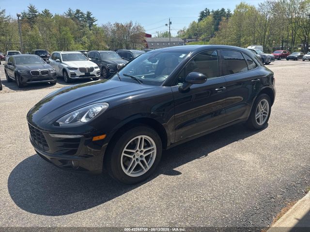 2017 PORSCHE MACAN WP1AA2A58HLB80795 Photo 1