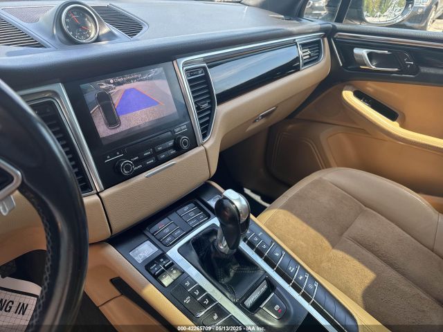 2017 PORSCHE MACAN WP1AA2A58HLB80795 Photo 5