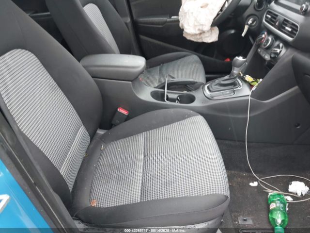 KM8K12AAXLU445542 Hyundai Kona Se