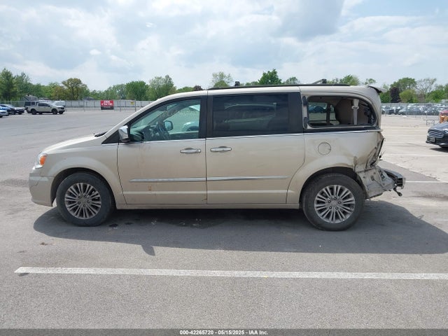 2C4RC1CG8FR755084 Chrysler 2015