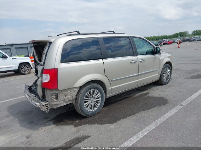 2C4RC1CG8FR755084 Chrysler 2015