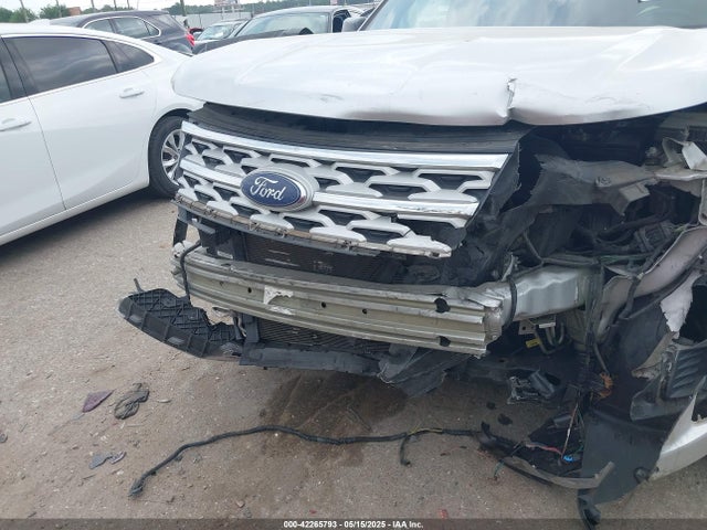 1FM5K7D82JGC26425 Ford EXPLORER XLT