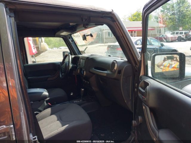 2017 JEEP WRANGLER UNLIMITED 1C4BJWDG8HL564909 Photo 4