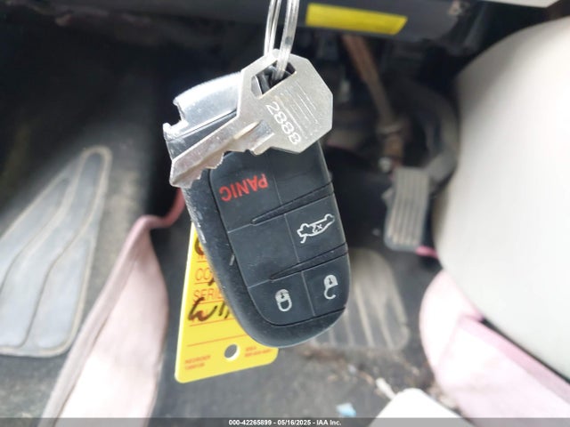 1C3CCCAB4FN710167 Chrysler 200