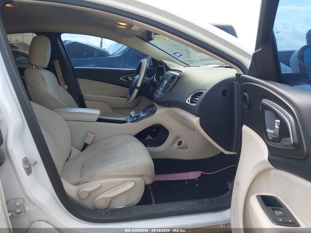 1C3CCCAB4FN710167 Chrysler 200