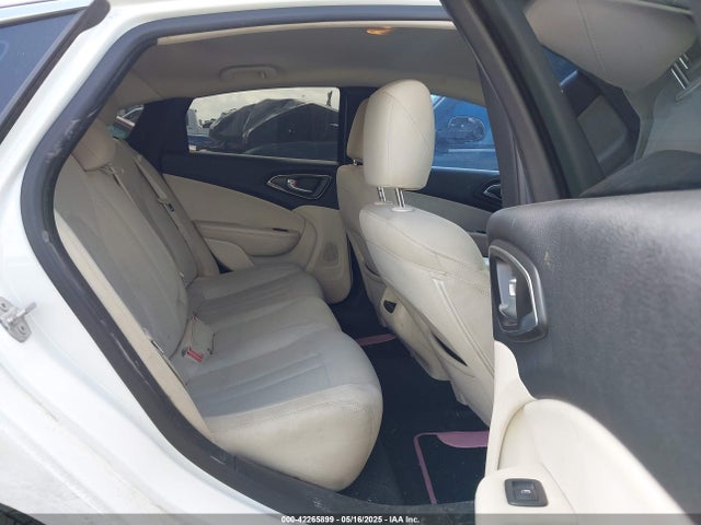 1C3CCCAB4FN710167 Chrysler 200