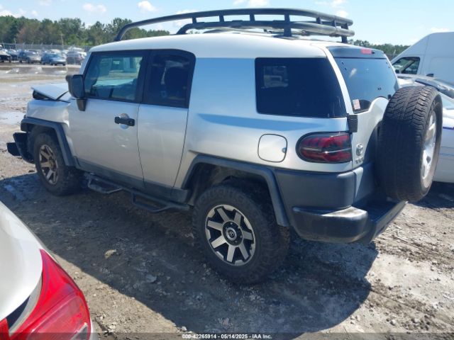 2007 TOYOTA FJ CRUISER JTEBU11F770030222 Photo 2
