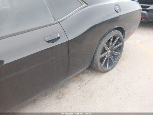 2C3CDYBT9EH281990 Dodge Challenger Shaker Pkg