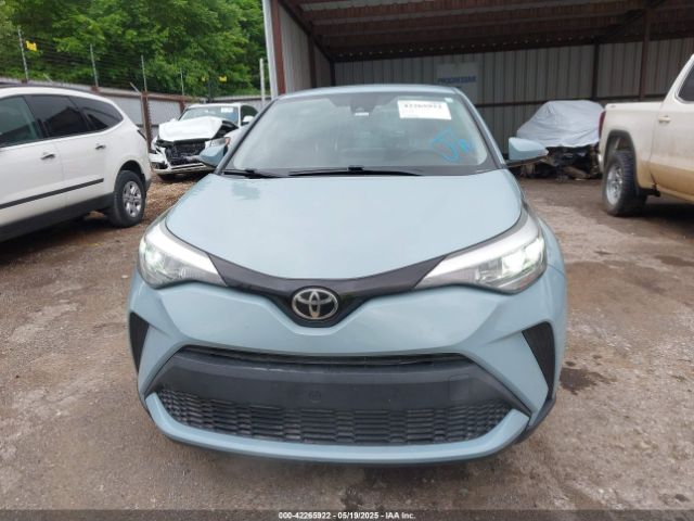 JTNKHMBX2L1073111 Toyota C-HR LE