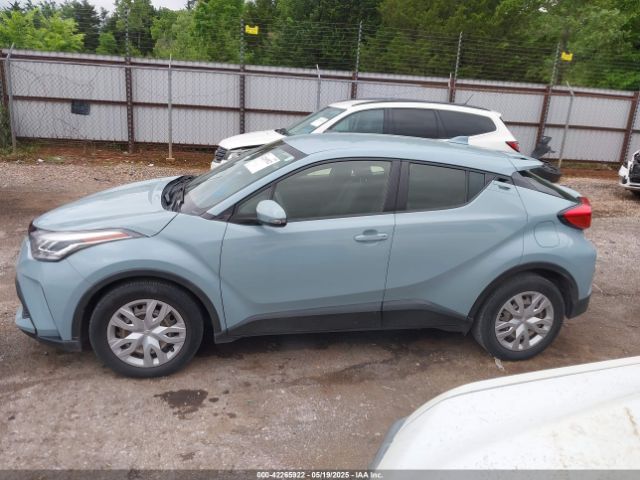 JTNKHMBX2L1073111 Toyota C-HR LE