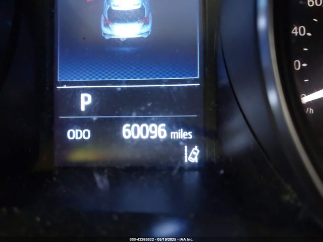 JTNKHMBX2L1073111 Toyota C-HR LE