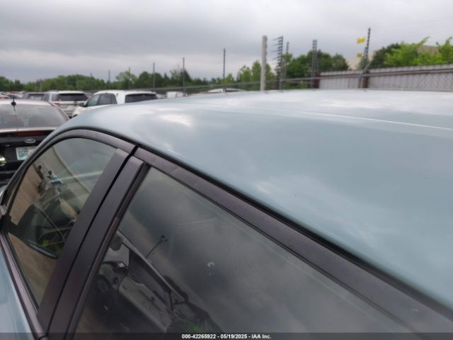 JTNKHMBX2L1073111 Toyota C-HR LE