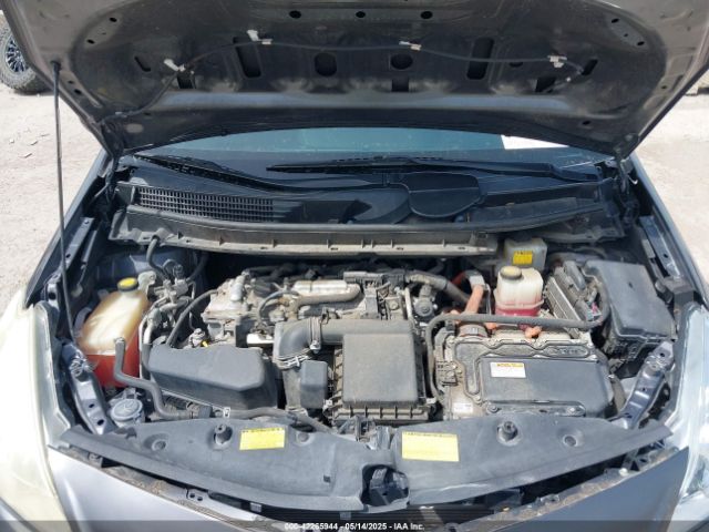JTDZN3EU1E3324828 Toyota Prius V Three