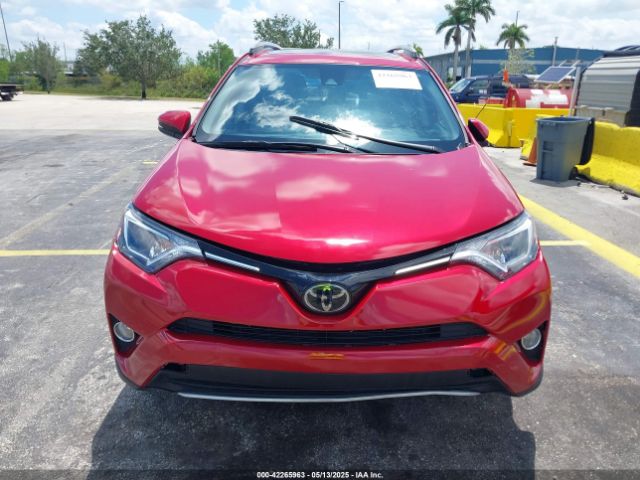 2T3WFREVXHW318359 Toyota Rav4 Xle