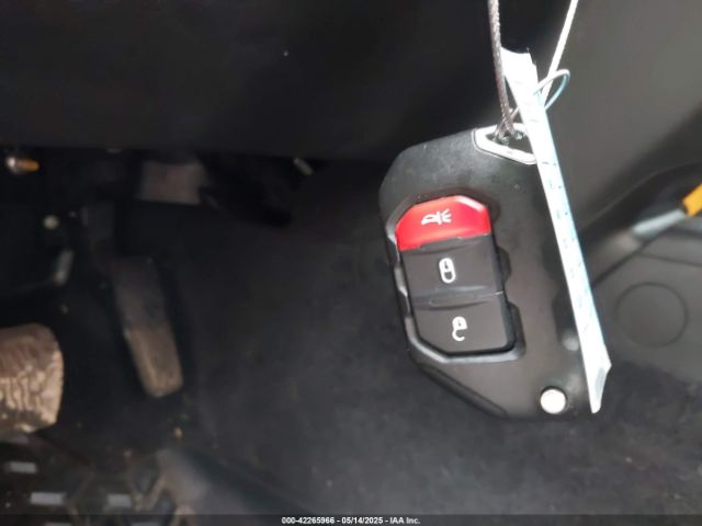 1C4HJXDNXKW565788 Jeep Wrangler Unlimited Sport S 4x4
