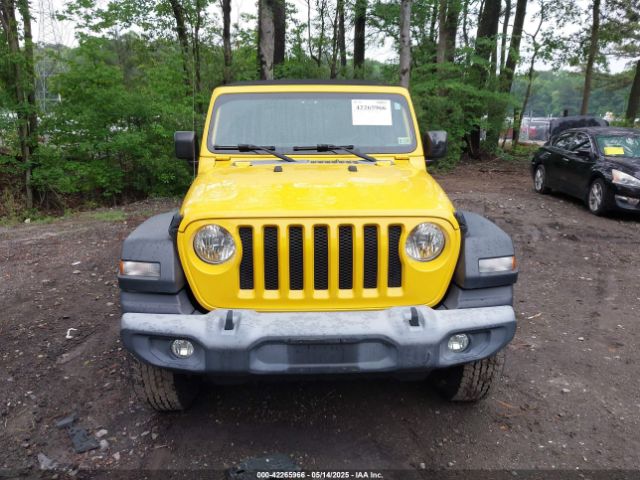 1C4HJXDNXKW565788 Jeep Wrangler Unlimited Sport S 4x4