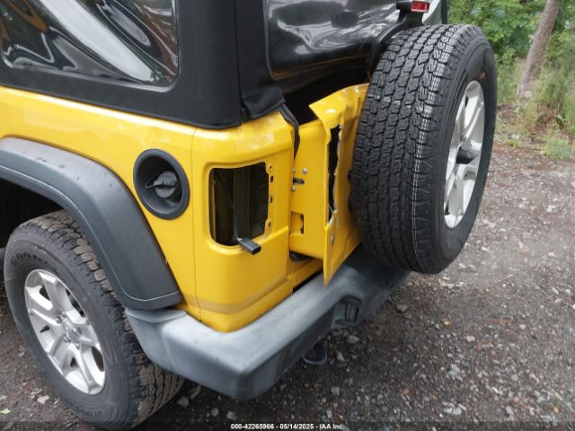 1C4HJXDNXKW565788 Jeep Wrangler Unlimited Sport S 4x4