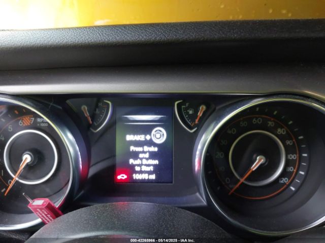 1C4HJXDNXKW565788 Jeep Wrangler Unlimited Sport S 4x4