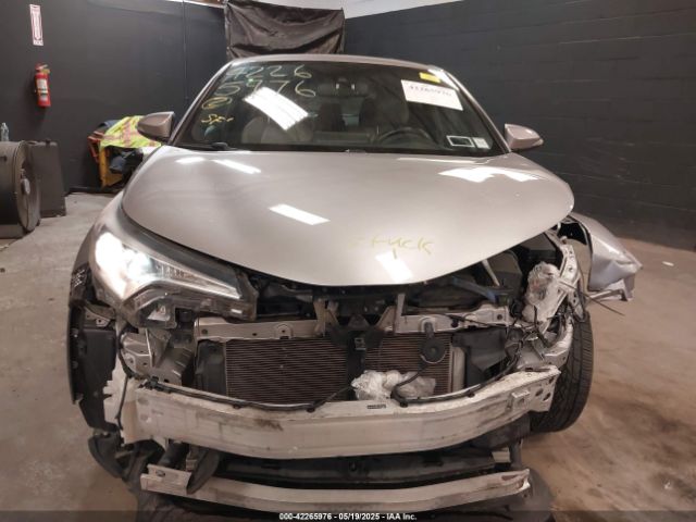 NMTKHMBX5JR039263 Toyota C-hr Xle Premium