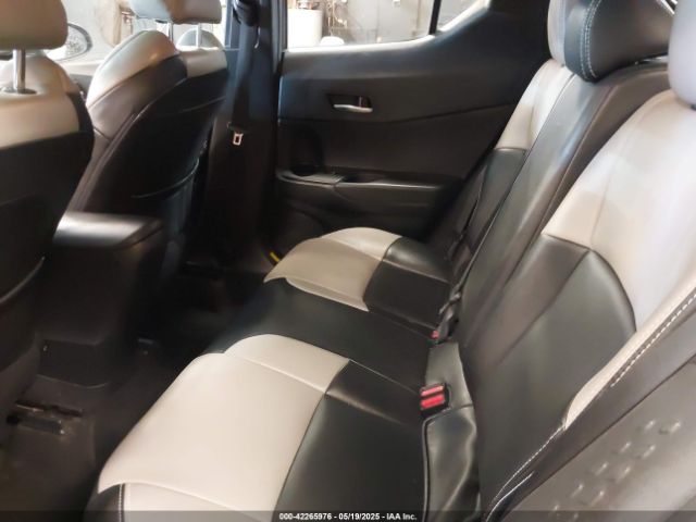 NMTKHMBX5JR039263 Toyota C-hr Xle Premium