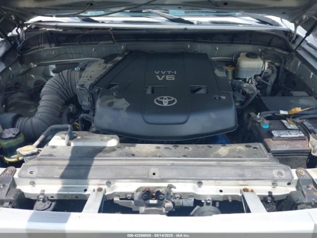 2007 TOYOTA FJ CRUISER JTEBU11F270061510 Photo 9