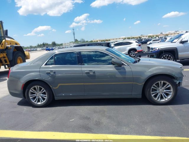 2C3CCAAG6JH117444 Chrysler 300 Touring L