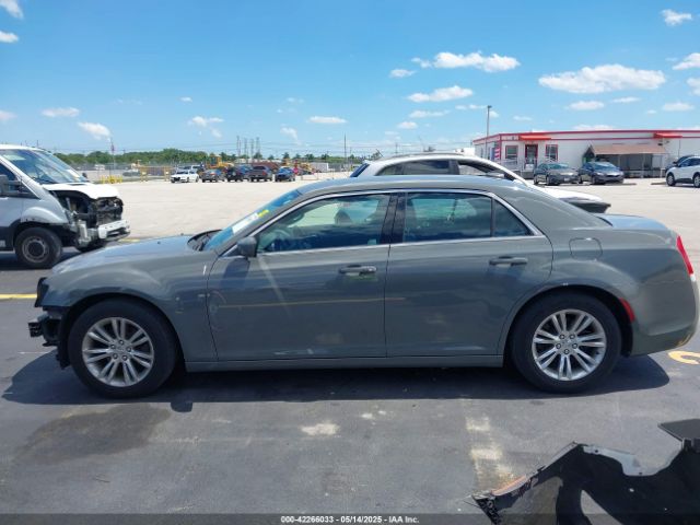 2C3CCAAG6JH117444 Chrysler 300 Touring L