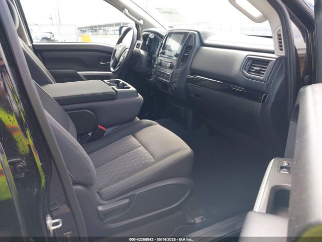 1N6AA1EC7NN104017 Nissan Titan Sv 4x4