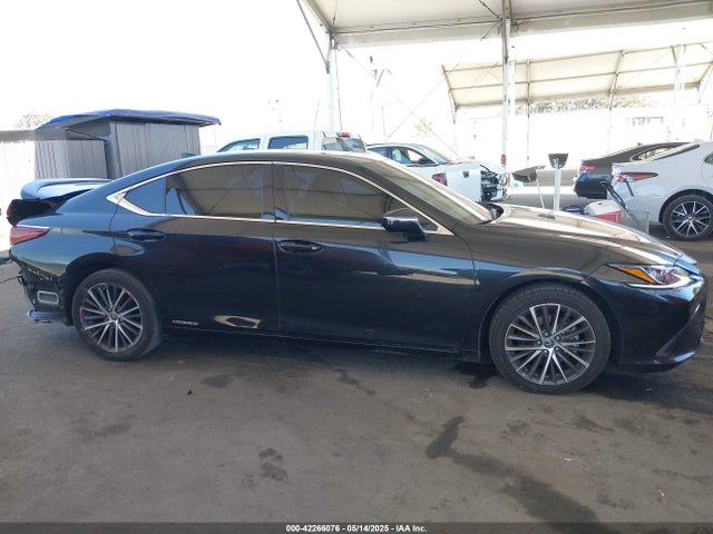 Lexus a25a-fxs, 3nm 2022 58ADA1C16NU025224 Image 14