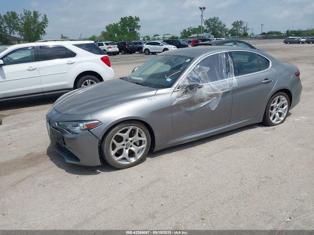 42266087 :رقم المزاد ، ZARFAECNXJ7589715 vin ، 2018 Alfa Romeo Giulia Ti Rwd مزاد بيع