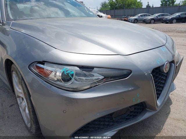 42266087 :رقم المزاد ، ZARFAECNXJ7589715 vin ، 2018 Alfa Romeo Giulia Ti Rwd مزاد بيع