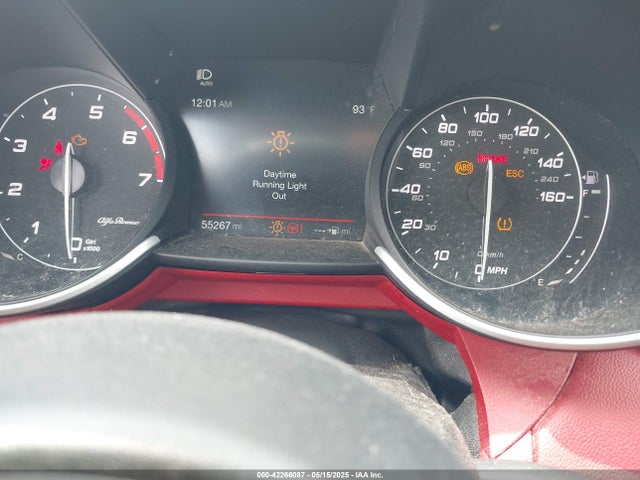 42266087 :رقم المزاد ، ZARFAECNXJ7589715 vin ، 2018 Alfa Romeo Giulia Ti Rwd مزاد بيع