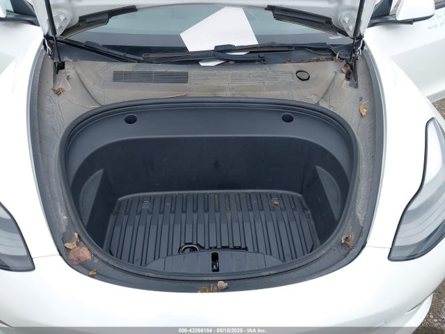 2023 TESLA MODEL 3 5YJ3E1EB1PF393193 Photo 9