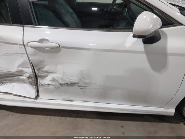 2020 TOYOTA CAMRY 4T1G11AK6LU873925 Photo 5