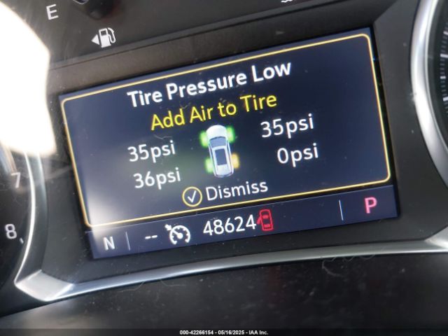 2GNAXUEV0M6136256 Chevrolet Equinox Awd Lt