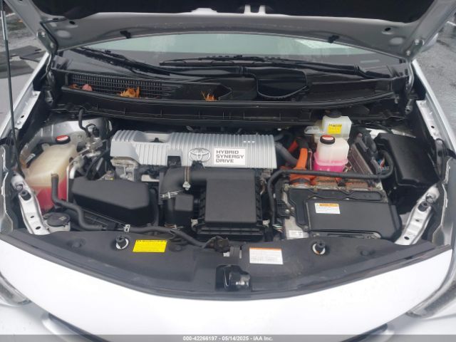 JTDZN3EU0FJ015719 Toyota Prius V Five