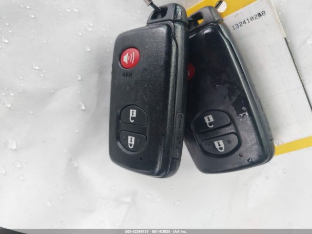 JTDZN3EU0FJ015719 Toyota Prius V Five