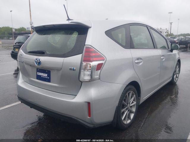 JTDZN3EU0FJ015719 Toyota Prius V Five