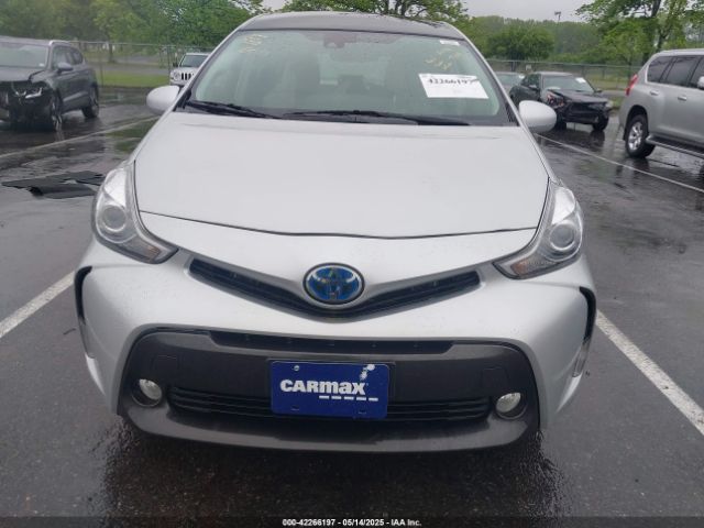 JTDZN3EU0FJ015719 Toyota Prius V Five